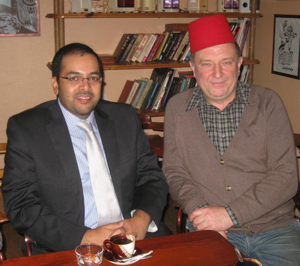 С Huzefa Akbararally(B.Sc.B.E.(Hons)MEhgSc-Director ) в Coffemolka.19.03.2015